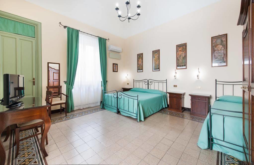 Panormus Hotel Palermo Bagian luar foto